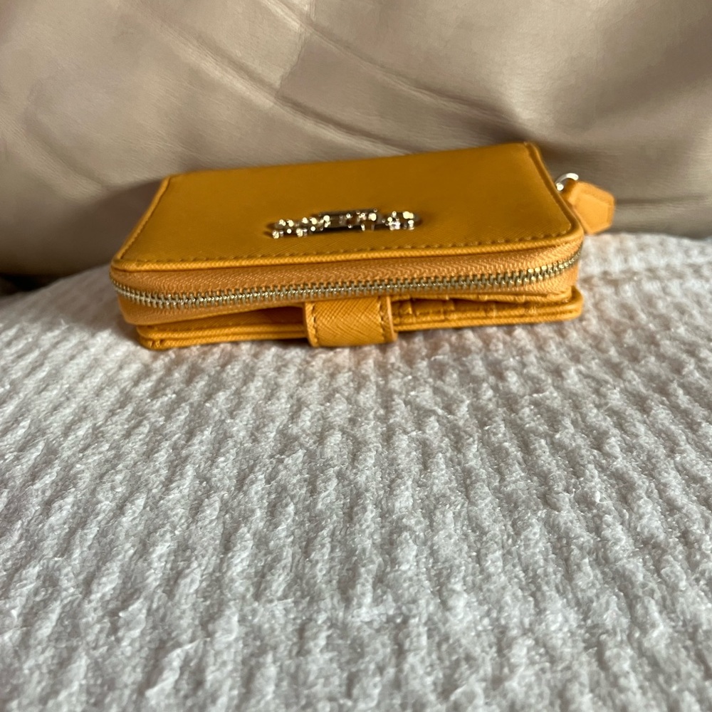 Wallet - Picture 2 of 4